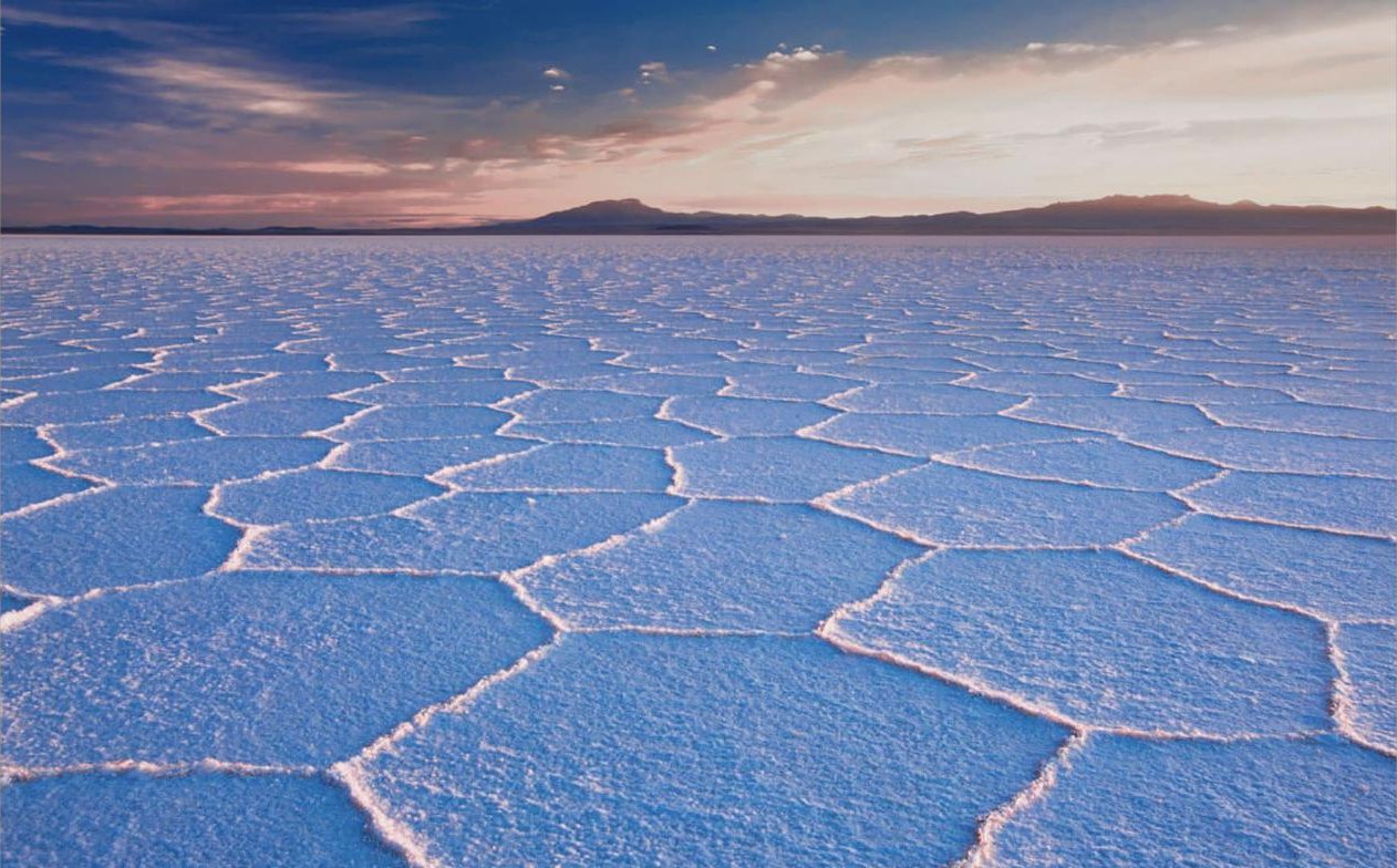 Salar de Uyuni at sunset